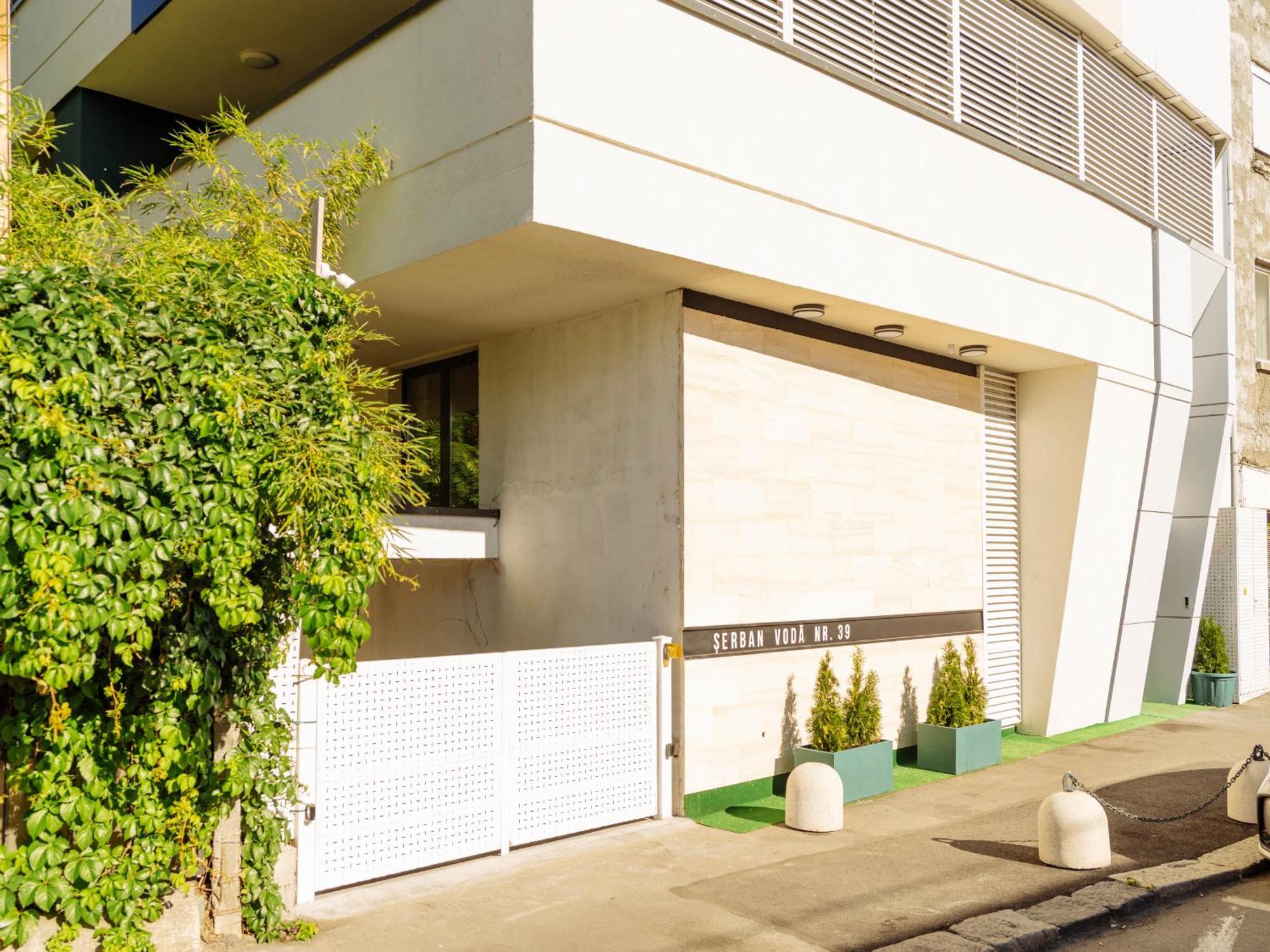 Central 5 Apartment - New Building & Parking Bucharest Exterior photo